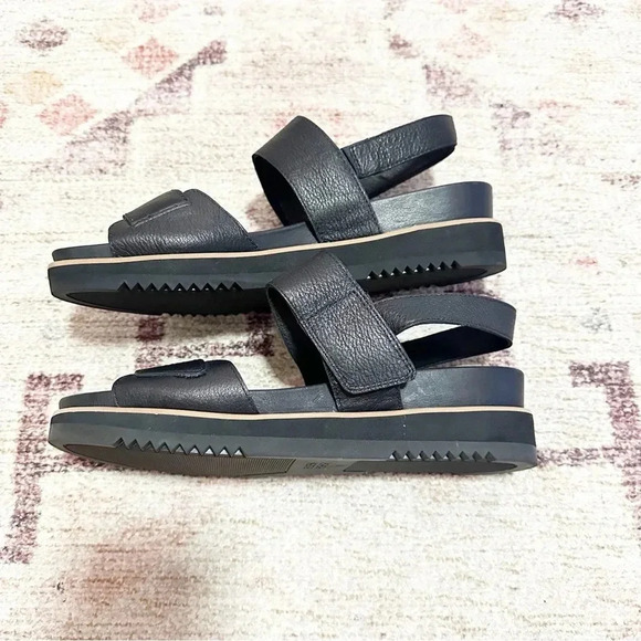 NWOT Eileen Fisher• Black Velcro Strap Sandals Size 9 - Picture 10 of 13